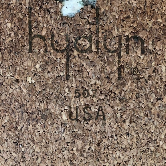 Hyalyn Pottery 6” Round Ceramic Trivet Hot Pad with Wheat Spray Design - Picture 3 of 3